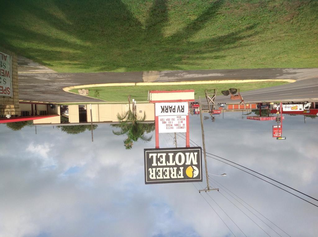 Freer Motel 外观 照片